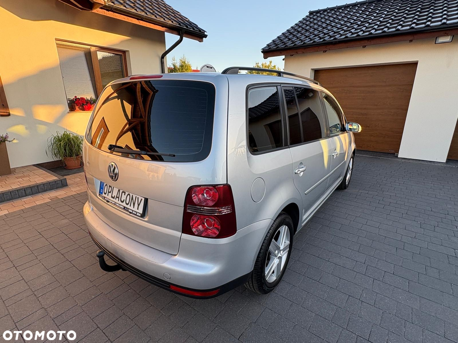 Volkswagen Touran 1.6 - 13