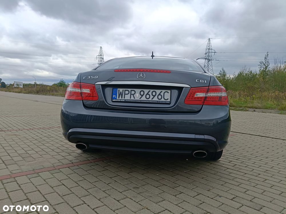 Mercedes-Benz Klasa E 350 CDI BlueEff - 13