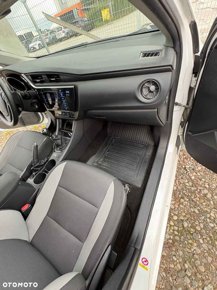 Toyota Auris 1.4 D-4D Active - 12