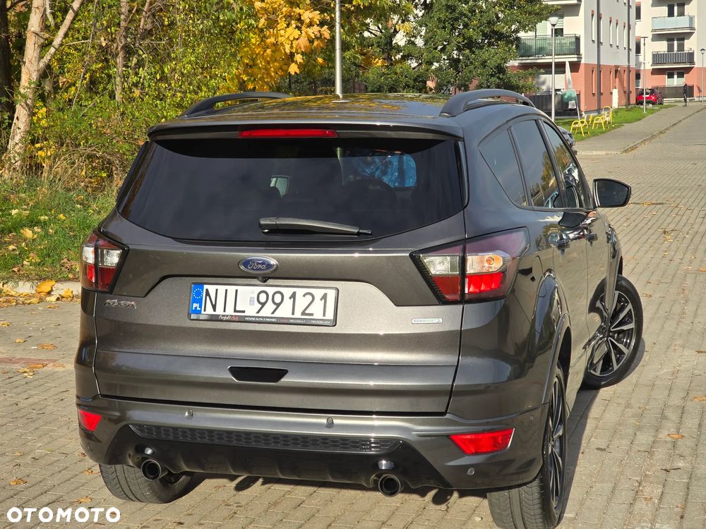 Ford Kuga 1.5 EcoBoost 2x4 ST-Line - 39