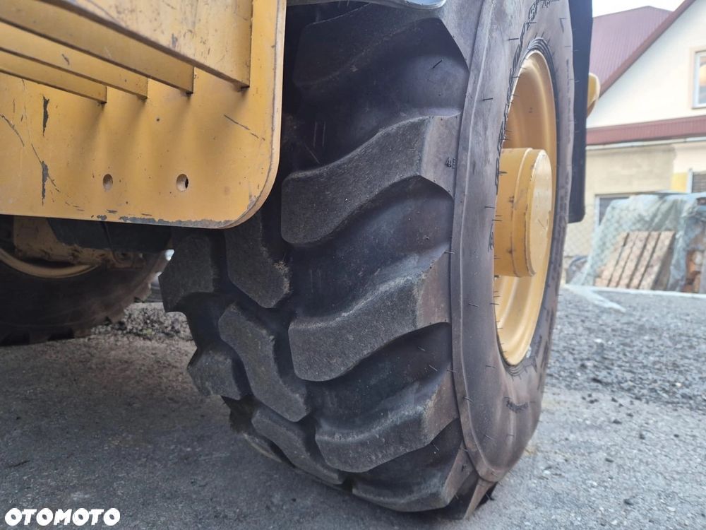 Caterpillar 908M CAT 906 JAK NOWA 1200h rok 2022 - 24