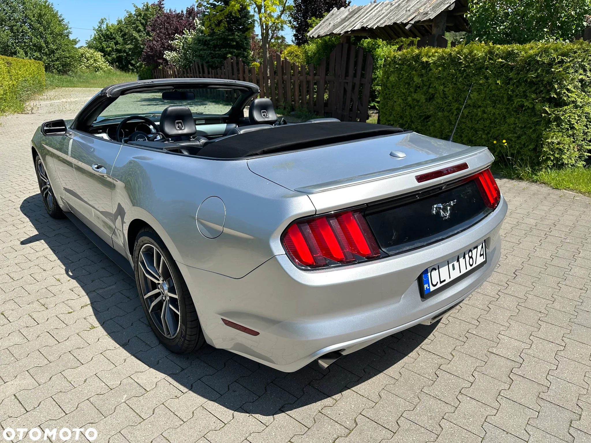 Ford Mustang Cabrio 2.3 Eco Boost - 12