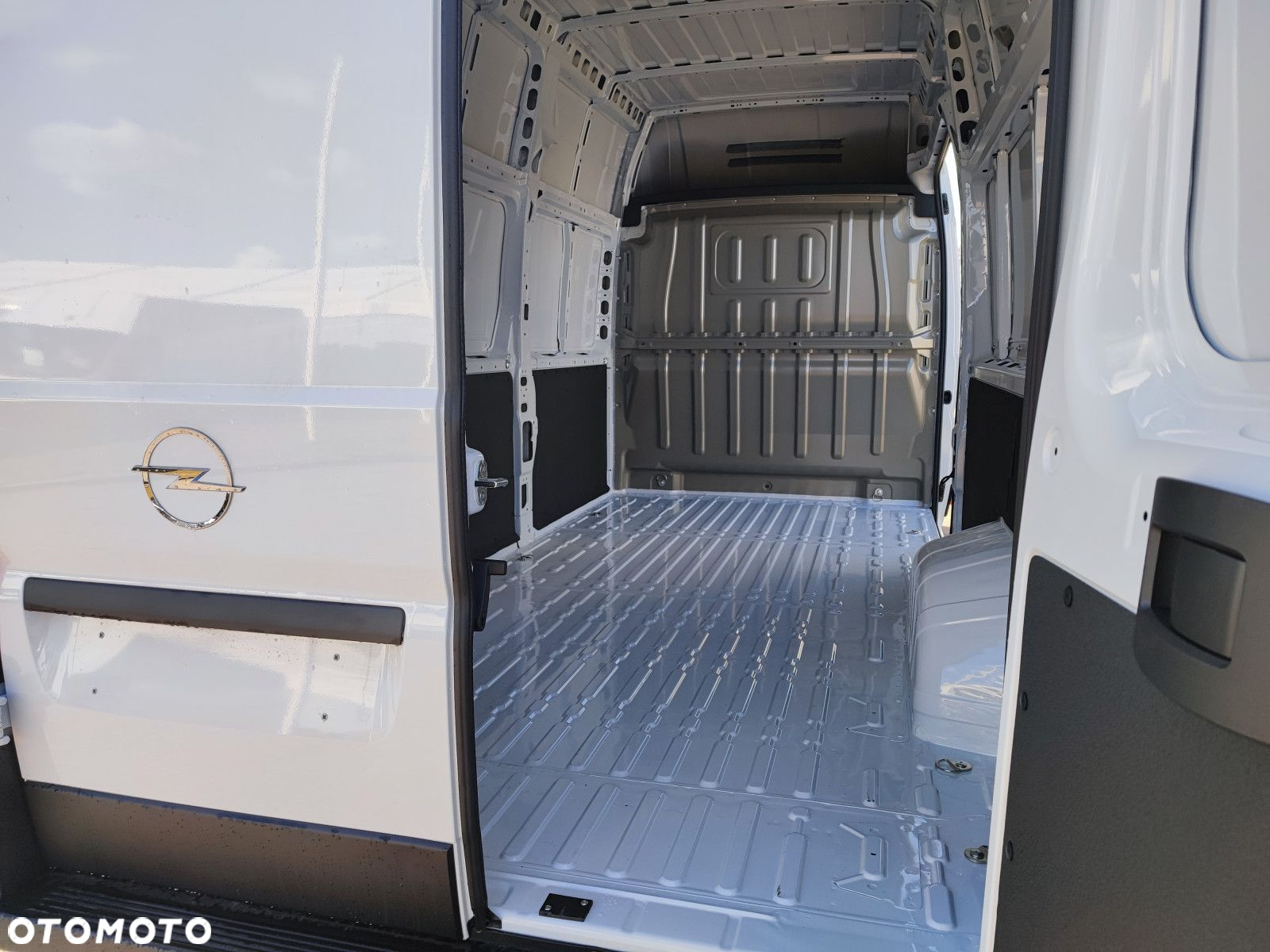 Opel movano Movano Furgon L4H3 2.2 Diesel 180KM MT6 Euro 6E DMC 3.5t Heavy 17m3 - 28