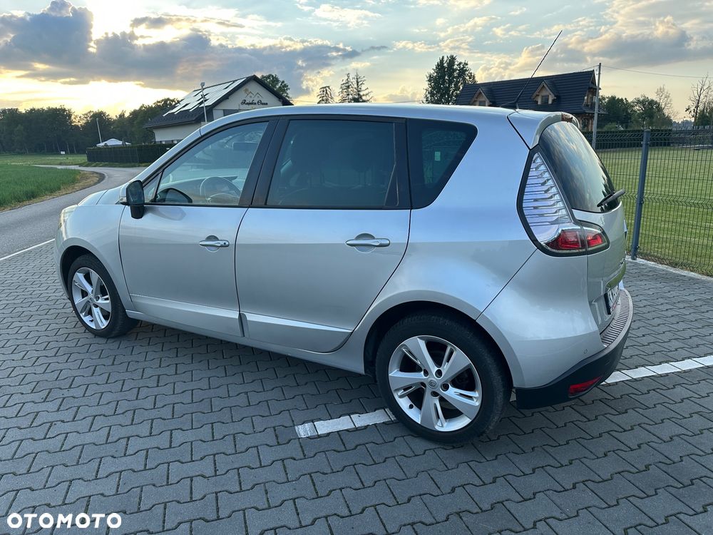 Renault Scenic 1.6 16V 110 Dynamique - 8