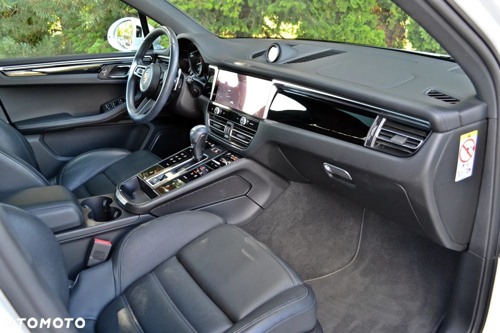 Porsche Macan - 29