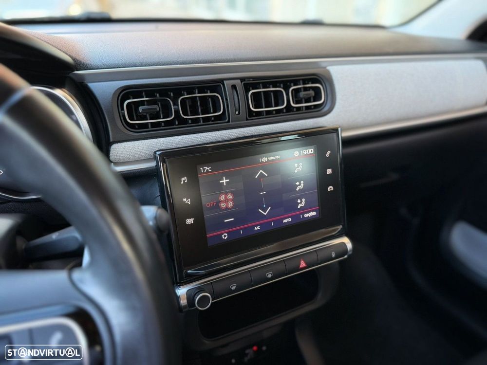 Citroën C3 1.2 PureTech Shine EAT6 - 24