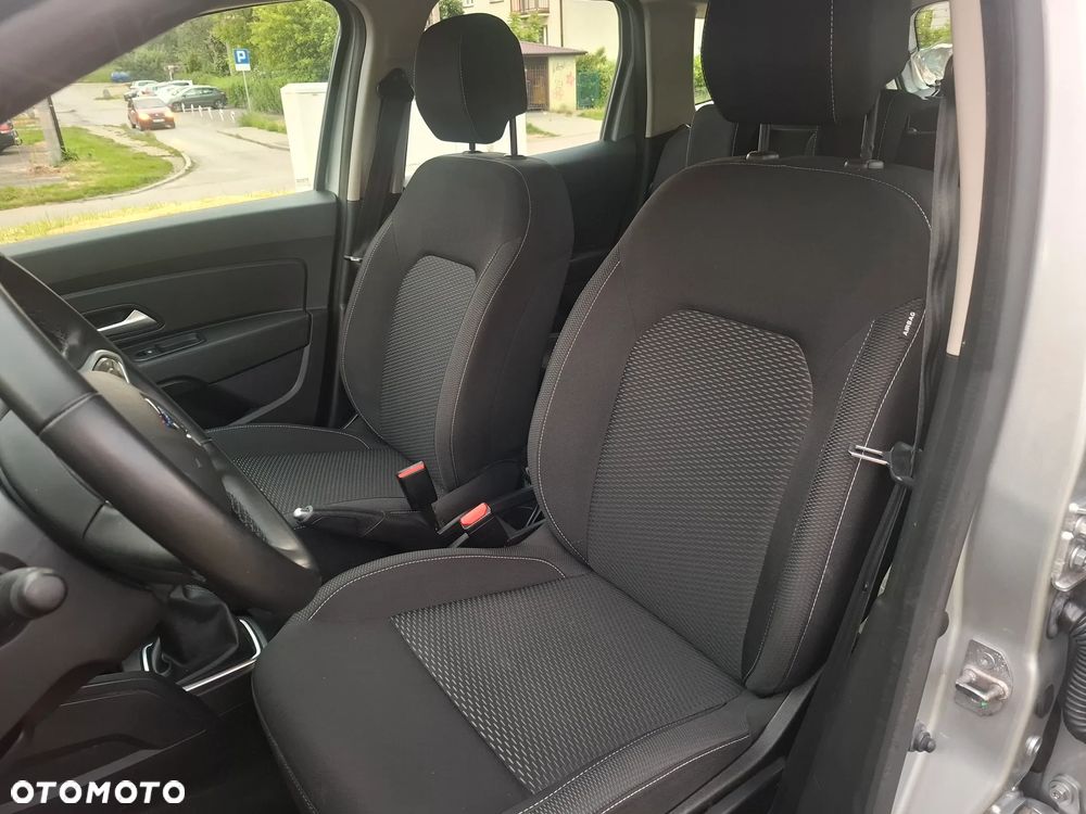 Dacia Duster 1.6 SCe Blackshadow 4x4 S&S - 11