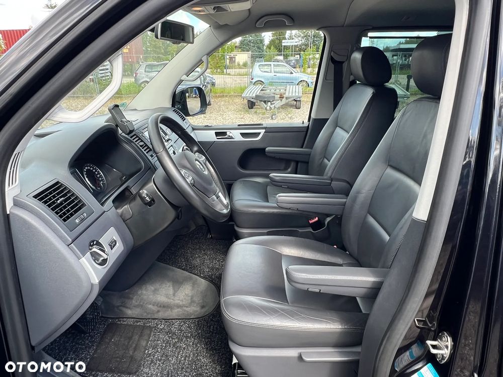 Volkswagen Multivan - 13