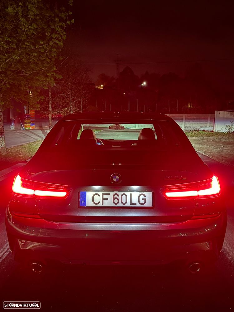 BMW 330 e Aut. M Sport - 23