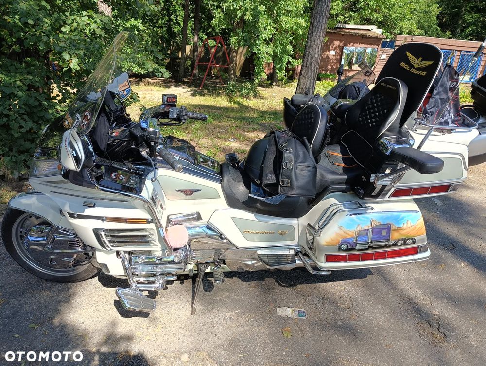 Honda GL - 13