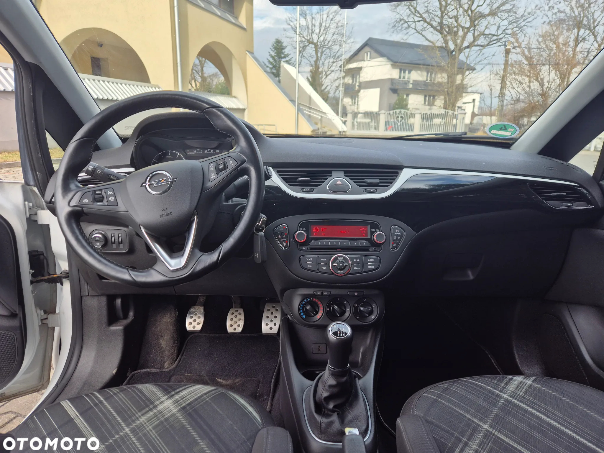 Opel Corsa 1.4 16V 150 Jahre - 11