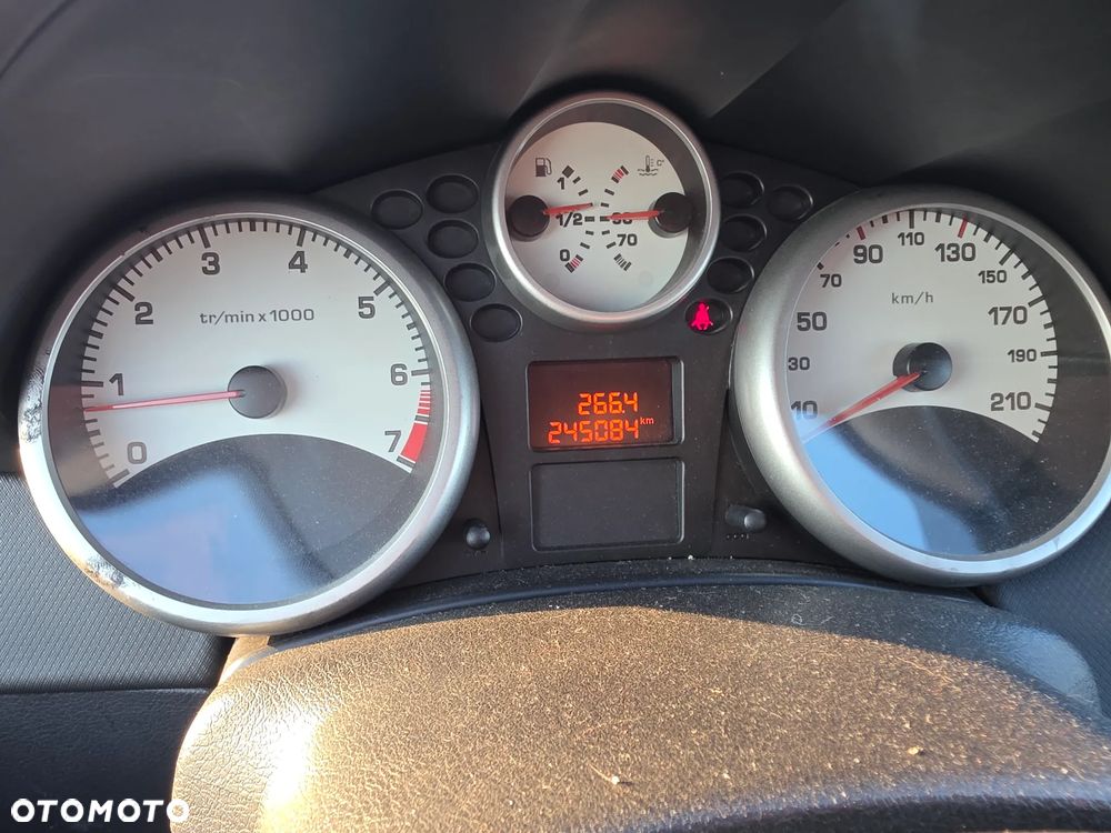 Peugeot 207 1.4 16V Presence - 17