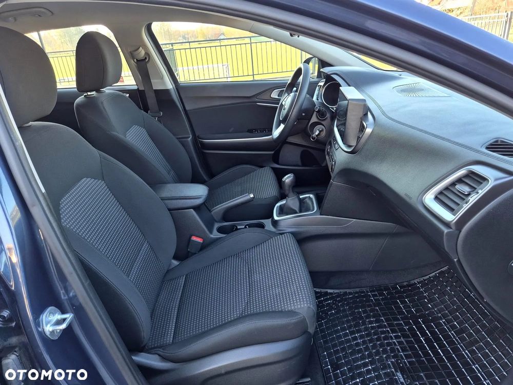 Kia Ceed 1.0 T-GDI M - 22