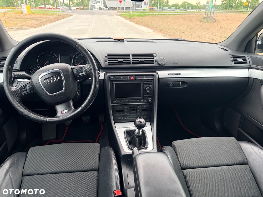 Audi A4 Avant 2.0 TDI Quattro - 9