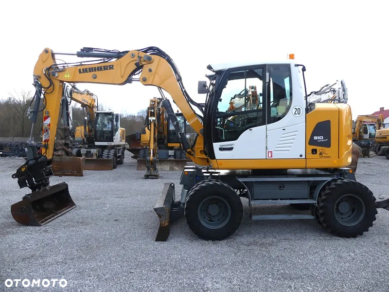Liebherr A910 Compact / Sprowadzona / Super Stan / - 6
