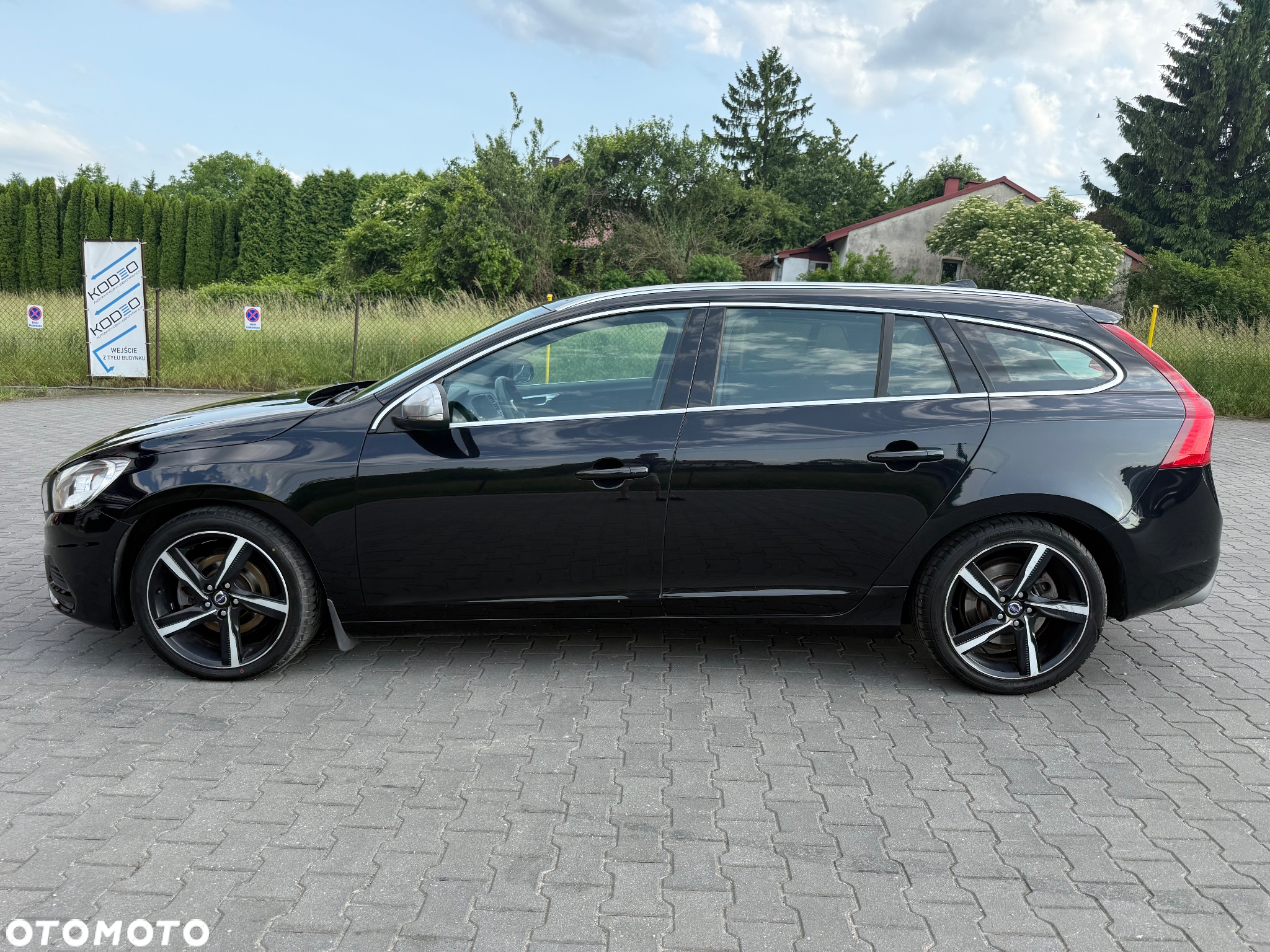 Volvo V60 T3 R-Design Kinetic - 8