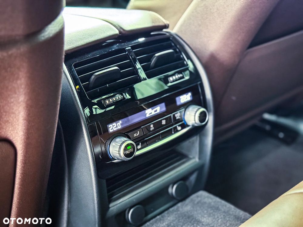 BMW Seria 5 520d xDrive M Sport Edition - 13