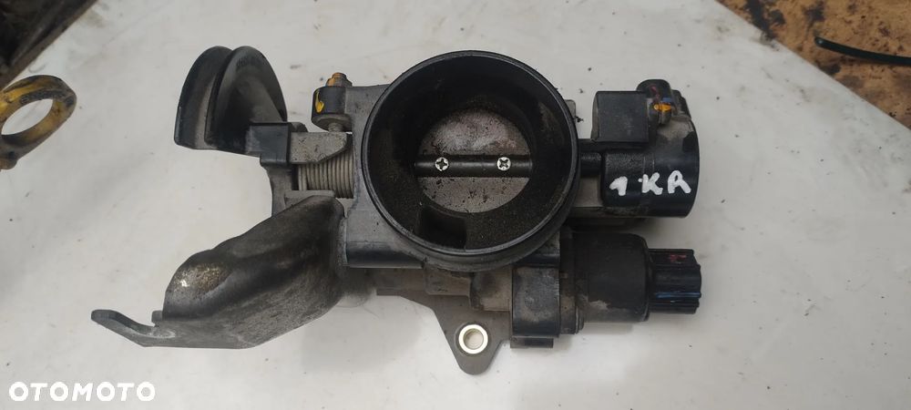 DAIIHATSU SIRION II JUSTY Toyota Yaris AYGO 1,0 1KR przepustnica - 1