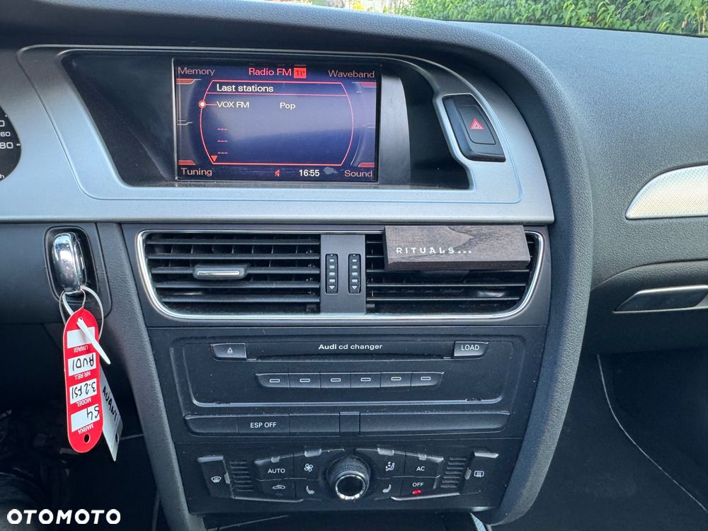 Audi A4 Avant 3.2 FSI quattro Ambiente - 30