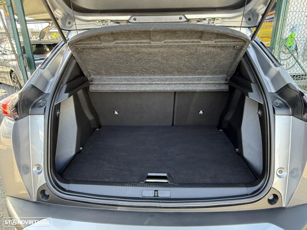 Peugeot 2008 1.2 PureTech GT EAT8 - 42