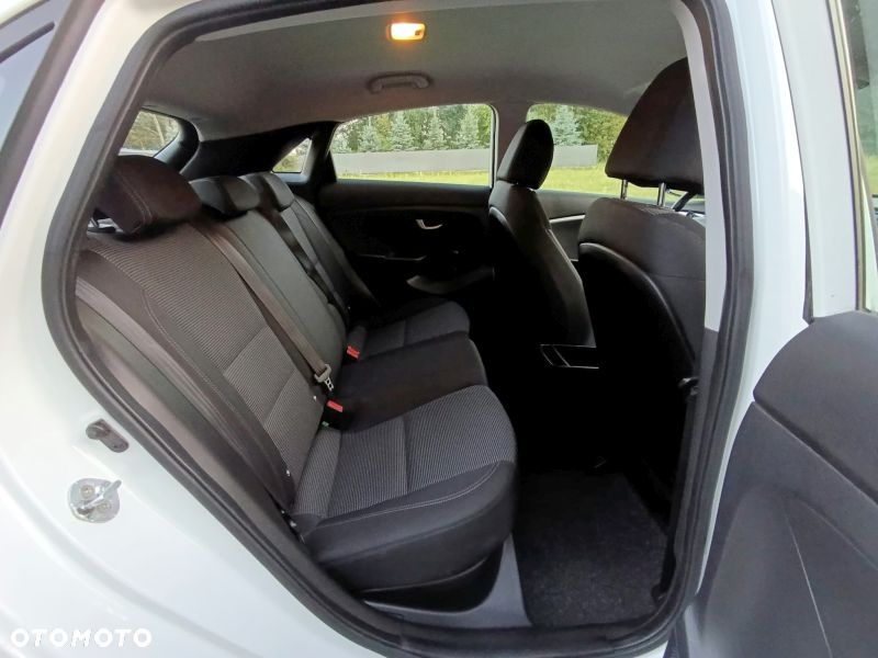 Hyundai i30 1.4 Comfort - 10