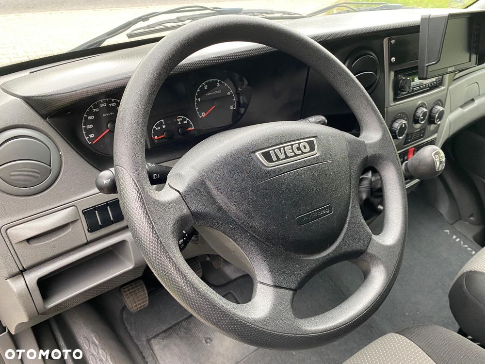 Iveco DAILY 35C17 3,0 HPI zabudowa specjalistyczna | świetna baza pod kampera, biuro, warsztat - 32