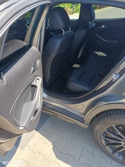Mercedes-Benz GLA 250 7G-DCT Peak Edition - 30