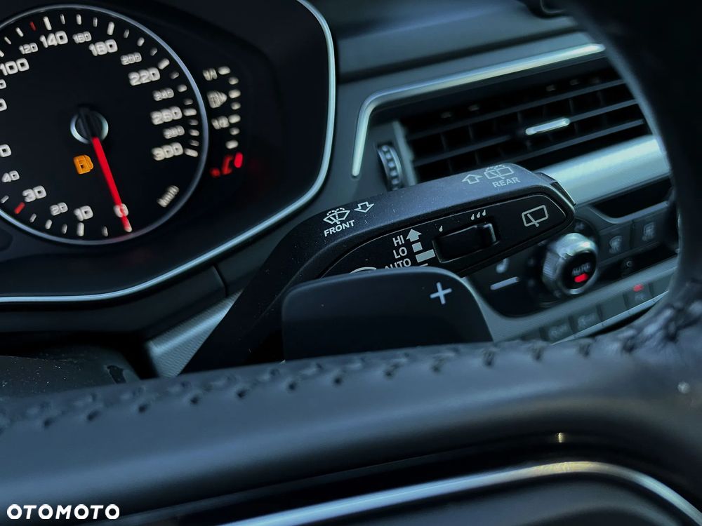 Audi A4 Avant 2.0 TFSI ultra S tronic design - 25