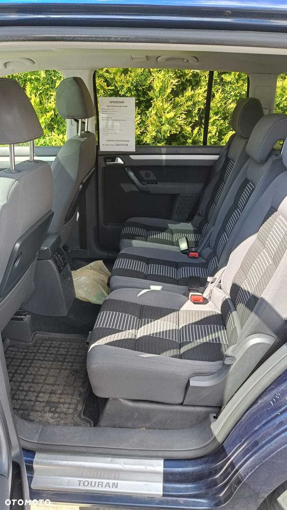 Volkswagen Touran - 4