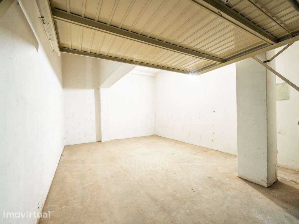 Garagem | Rua Jorge Mendes, Coimbra - Grande imagem: 2/17