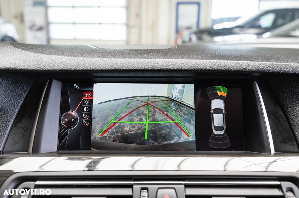 BMW Seria 5 525d xDrive Aut. Luxury Line - 16