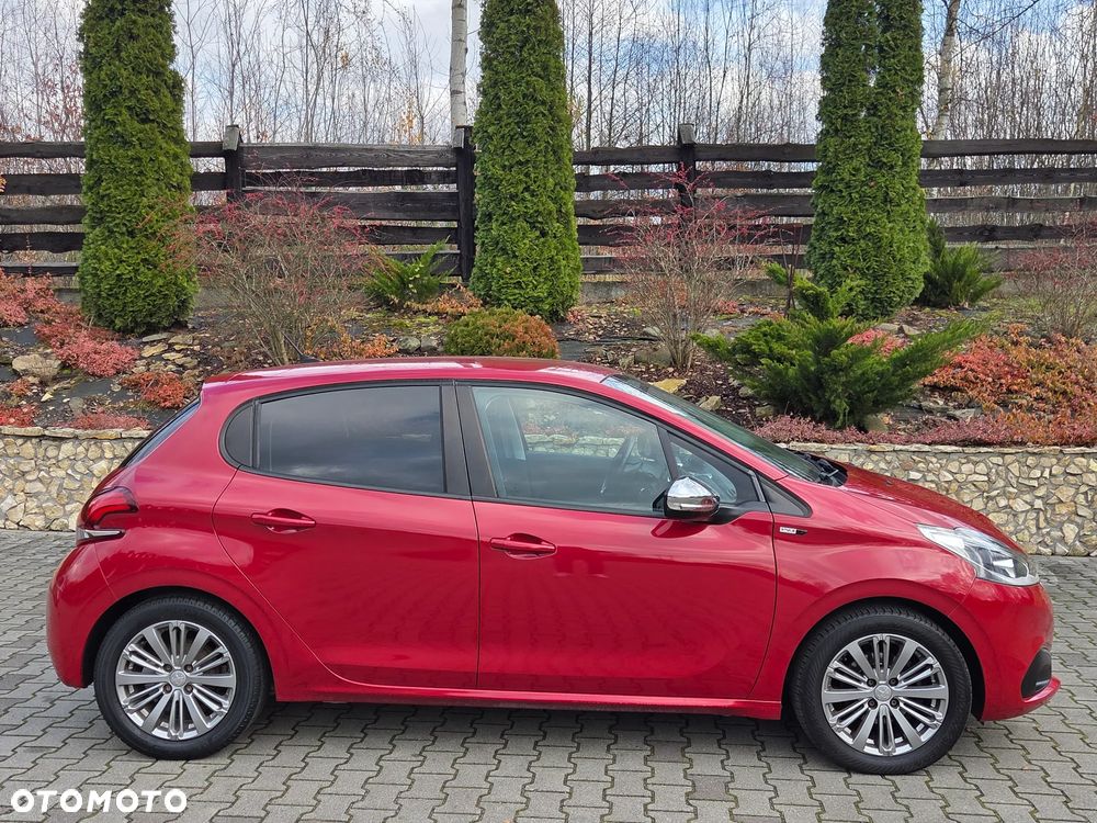 Peugeot 208 1.2 PureTech Style - 12