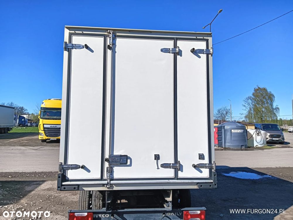 KONTENER IZOTERMA MROŹNIA CHŁODNIA NR 837 - 2