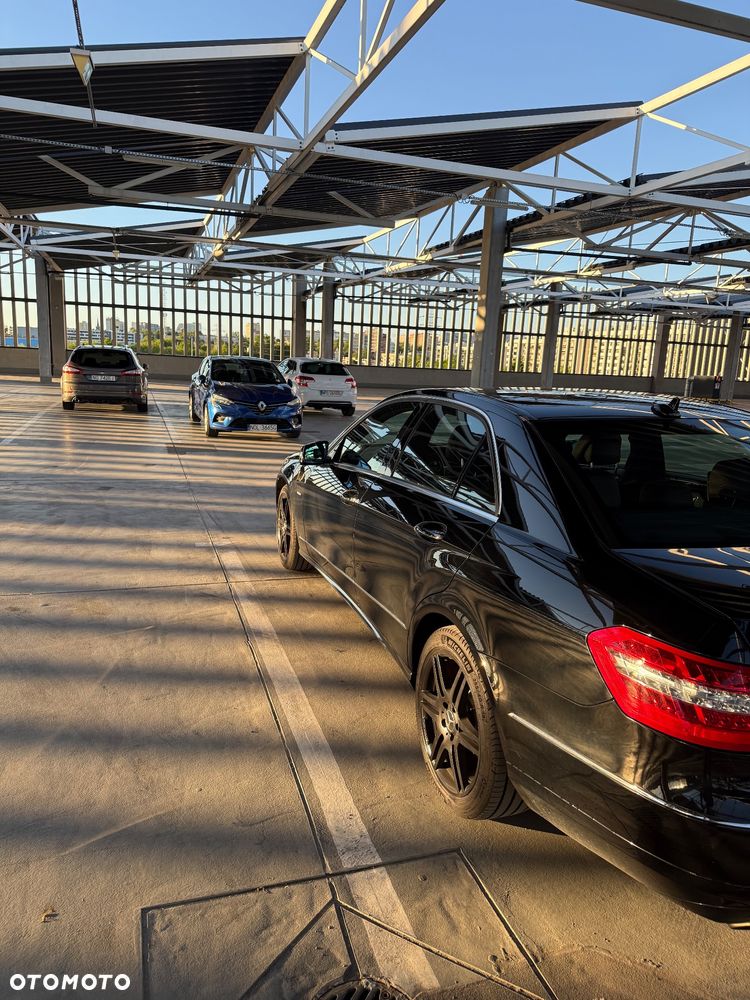 Mercedes-Benz Klasa E 250 CDI 4-Matic BlueEff Avantgarde - 9
