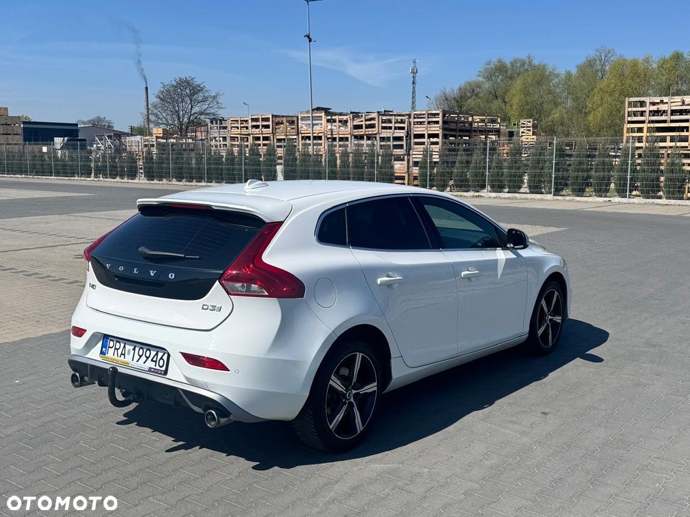 Volvo V40 D3 Geartronic RDesign - 5