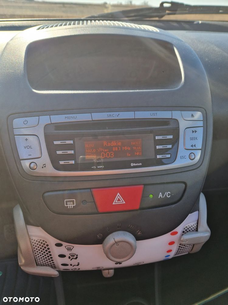 Peugeot 107 1.0 Trendy 2-Tronic - 18