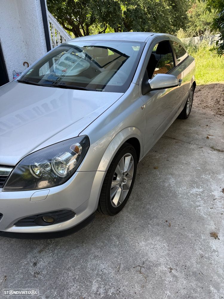 Opel Astra GTC 1.7 CDTI - 4