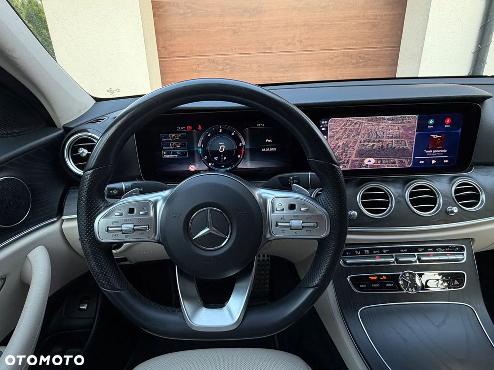 Mercedes-Benz Klasa E 220 d 4-Matic Business Edition 9G-TRONIC - 20