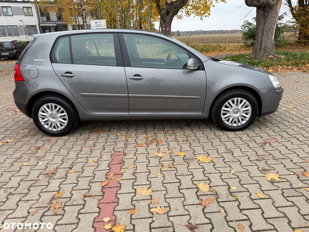 Volkswagen Golf - 10