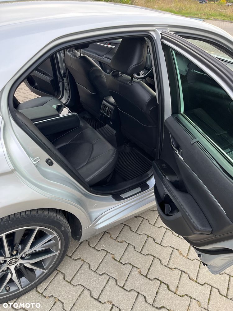 Toyota Camry 2.5 Hybrid Executive CVT - 14