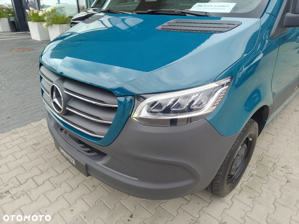 Mercedes-Benz Sprinter - 5