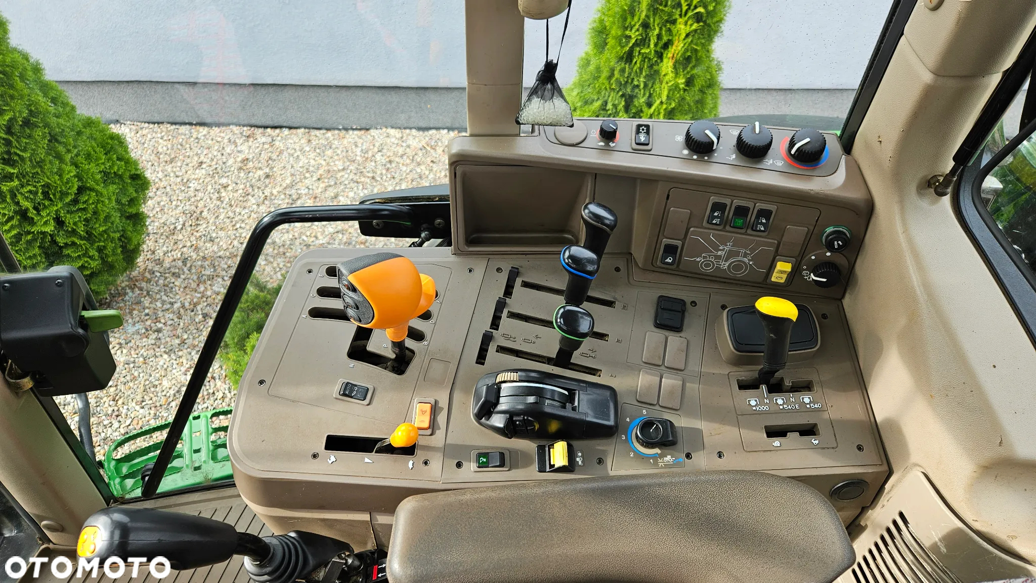 John Deere 6150 M - 19