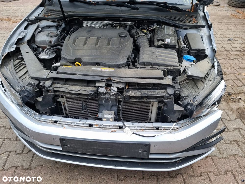 Volkswagen Passat Variant 2.0 TDI (BlueMotion Technology) Highline - 9