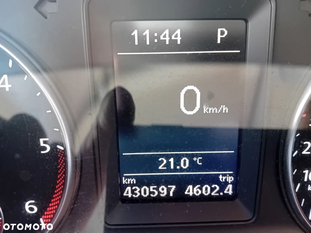 Volkswagen Caravelle - 23