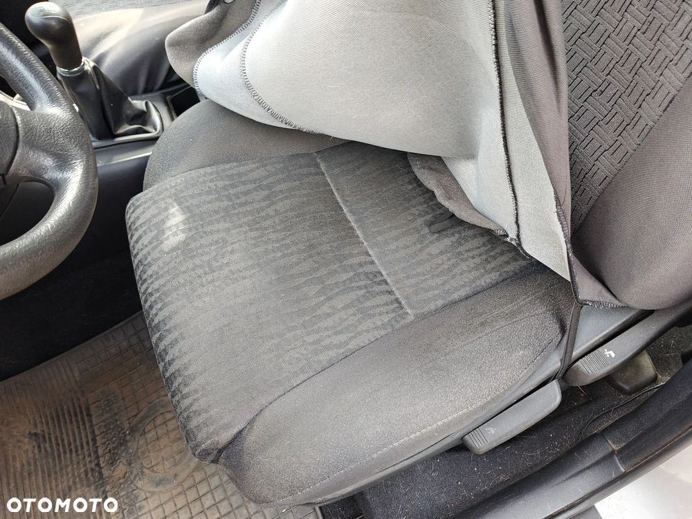 Toyota Corolla 1.4 VVT-i Terra - 15