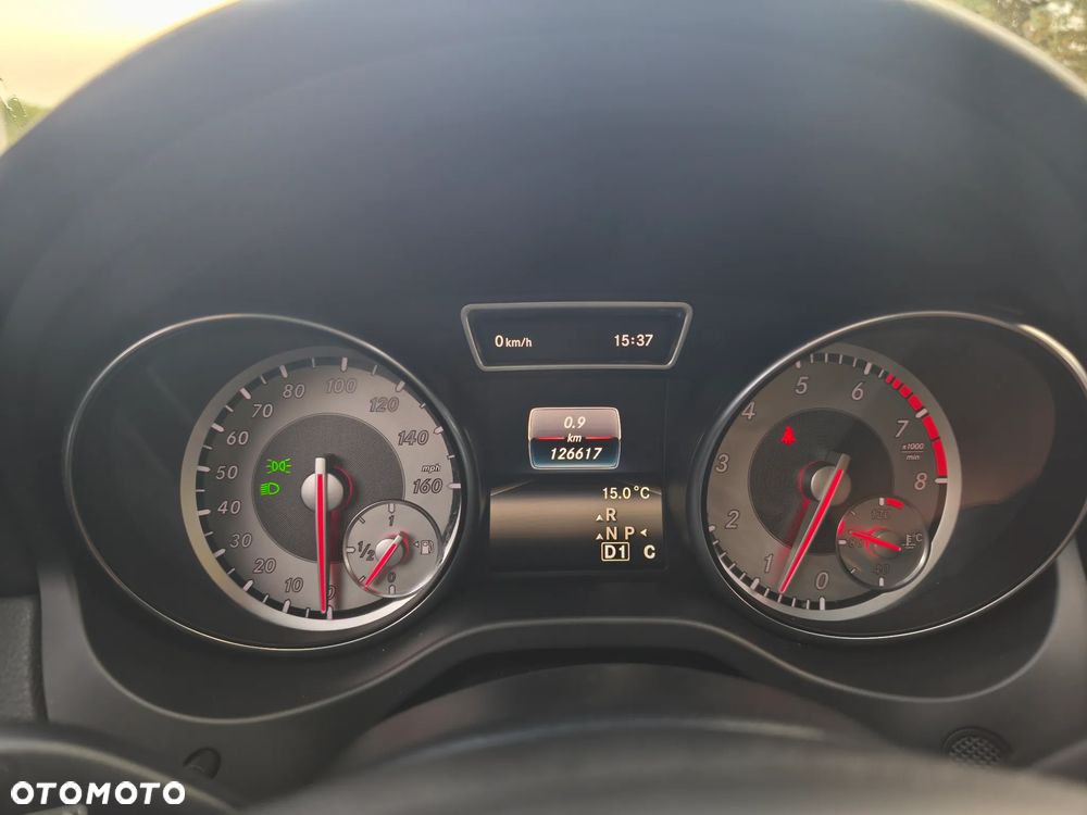Mercedes-Benz CLA 250 4Matic 7G-DCT Sport - 16