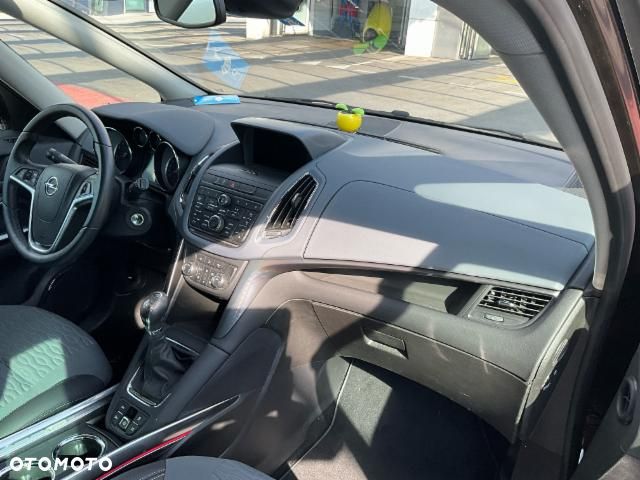 Opel Zafira 1.4 T Cosmo EcoFLEX S&S EU6 - 11