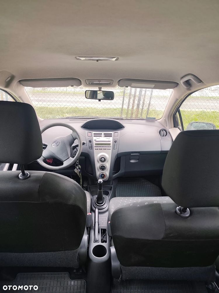Toyota Yaris 1.3 Luna A/C - 7