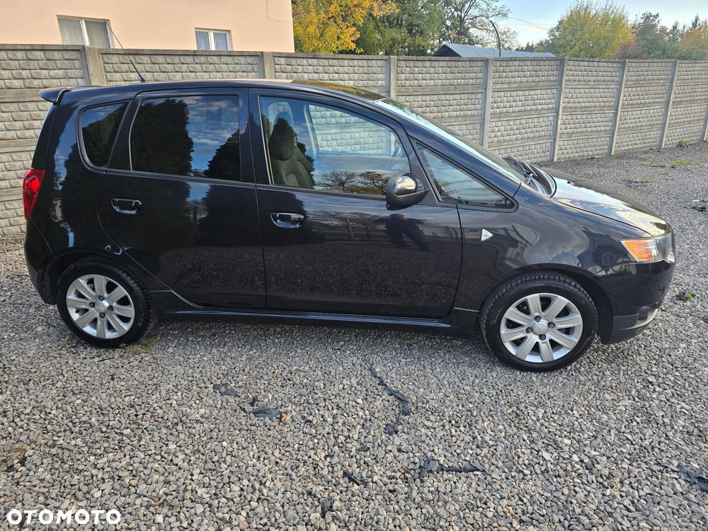 Mitsubishi Colt 2011 photo 3