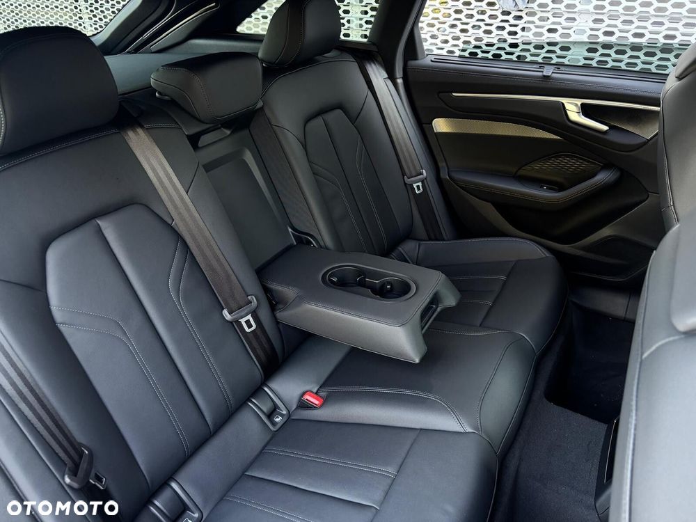 Audi A6 Avant - 13